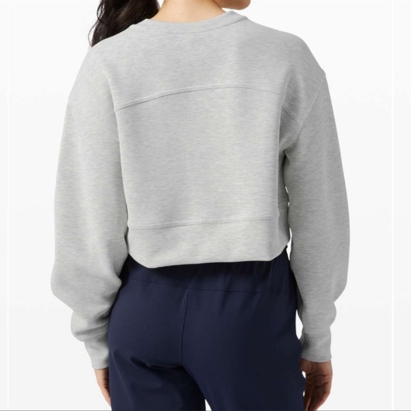 EEUC Lululemon Grey Crop Crew size M/L - Picture 5 of 5